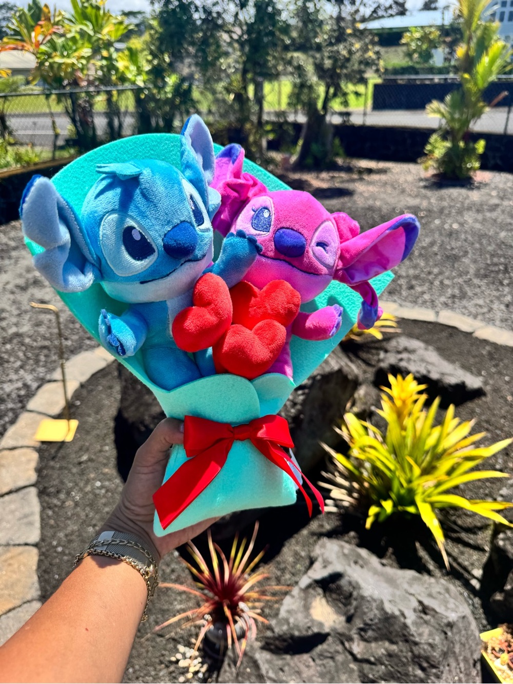 Disney Stitch & Angel Plush Bouquet Hearts Valentine Gift Just Play - Picture 4 of 8